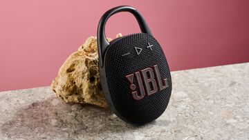 JBL Clip test par TechRadar JBL Clip test par TechRadar