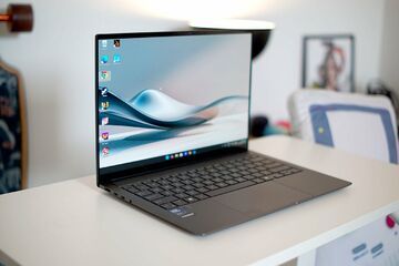 Asus ZenBook S 14 reviewed by FrAndroid Asus ZenBook S 14 reviewed by FrAndroid