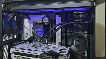 Test MSI MAG Coreliquid i240