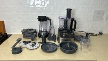 Kenwood test par TechRadar Kenwood test par TechRadar