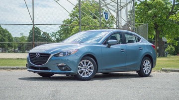 Mazda Mazda3 Review: 3 Ratings, Pros and Cons