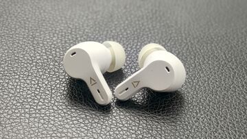 Creative Super X-Fi test par TechRadar Creative Super X-Fi test par TechRadar