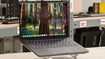 Apple MacBook Pro 14 reviewed by RTings Apple MacBook Pro 14 reviewed by RTings