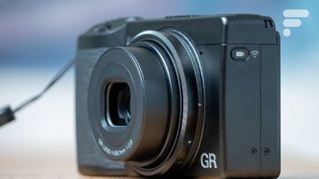 Ricoh GR III reviewed by FrAndroid