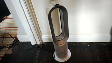 Dyson AM09 reviewed by Tech Advisor