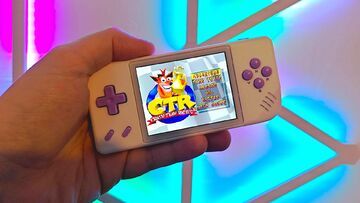 Anbernic RG28XX testé par GamesRadar Anbernic RG28XX testé par GamesRadar