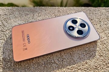 Oppo Reno 12 FS test par Journal du Geek