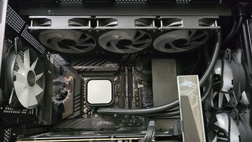 Review MSI MAG CoreLiquid A13 360 Review MSI MAG CoreLiquid A13 360