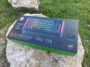 Razer BlackWidow V4 Pro testé par LeCafeDuGeek Razer BlackWidow V4 Pro testé par LeCafeDuGeek