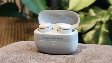 Bowers & Wilkins test par TechRadar Bowers & Wilkins test par TechRadar