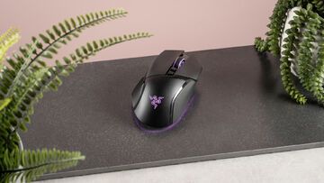 Razer Basilisk V3 Pro testé par TechRadar Razer Basilisk V3 Pro testé par TechRadar
