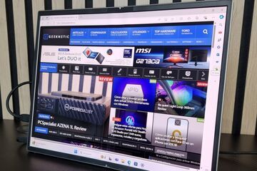 Asus ZenScreen testé par Geeknetic Asus ZenScreen testé par Geeknetic