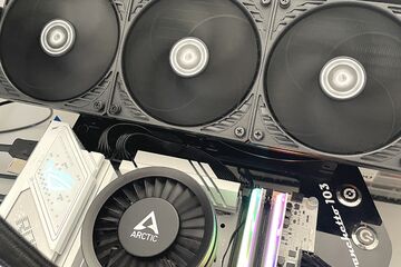 Arctic Liquid Freezer III 360 testé par Geeknetic Arctic Liquid Freezer III 360 testé par Geeknetic