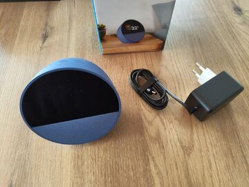 Amazon Echo Spot test par LeCafeDuGeek Amazon Echo Spot test par LeCafeDuGeek