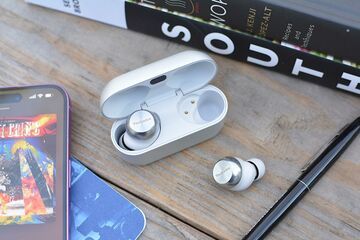 Technics AZ100 testé par Engadget Technics AZ100 testé par Engadget