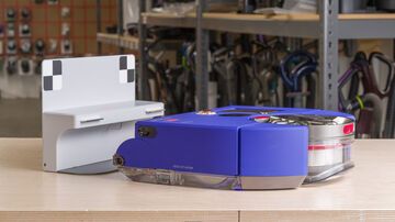 Dyson 360 Vis Nav reviewed by RTings