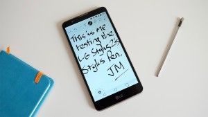 LG Stylus 2 test par Trusted Reviews