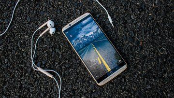 Tests ZTE Axon 7