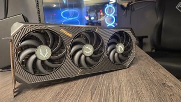 GeForce RTX 5090 test par Trusted Reviews
