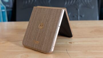 Motorola Razr 60 Ultra testé par Tech Advisor Motorola Razr 60 Ultra testé par Tech Advisor