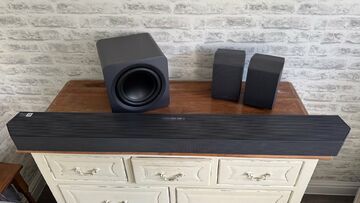 Samsung HW-Q990F test par Trusted Reviews