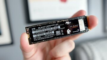 Western Digital Black SN8100 test par Trusted Reviews