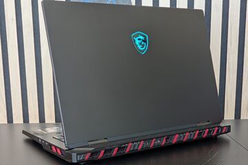 MSI Raider 18 test par Geeknetic
