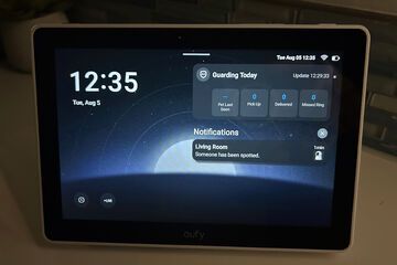 Test Eufy Smart Display E10