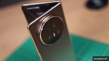 Honor Magic V5 reviewed by Les Numriques