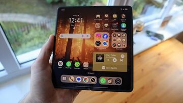 Honor Magic V5 reviewed by Trusted Reviews