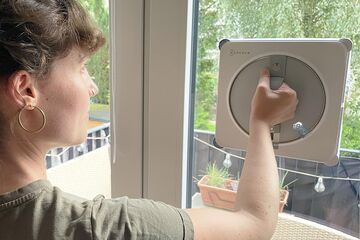 Ecovacs Winbot W2S Omni im Test: 1 Reviews und 1 Bewertungen — Durchschnitt: 3/5 Ecovacs Winbot W2S Omni im Test: 1 Reviews und 1 Bewertungen — Durchschnitt: 3/5