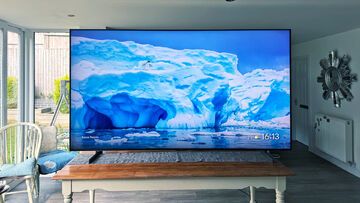 Review TCL  98C7K