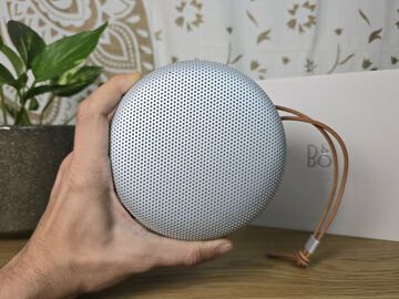 Bang & Olufsen Beosound A1 test par Clubic.com