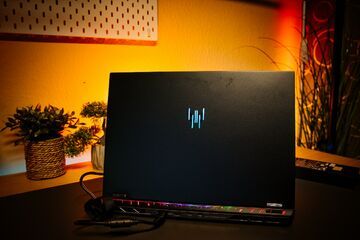 Acer Predator Helios 18 test� par Basic Tutorials