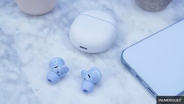 Google Pixel Buds 2a review by Les Numériques Google Pixel Buds 2a reviewed by Les Numériques