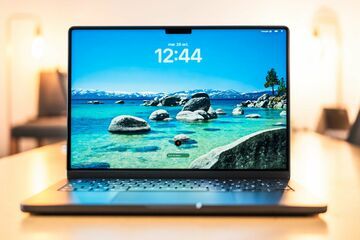 Apple MacBook Pro 14 test par 01net