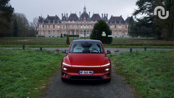 Tesla Model Y reviewed by Numerama