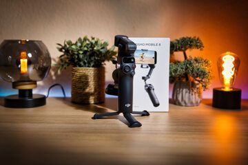 DJI Osmo Mobile review by Basic Tutorials DJI Osmo Mobile reviewed by Basic Tutorials