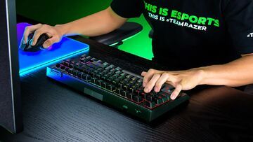 Razer BlackWidow V4 test par PixelCritics