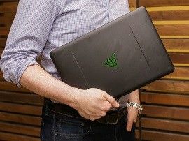 Razer Blade test par CNET France Razer Blade test par CNET France