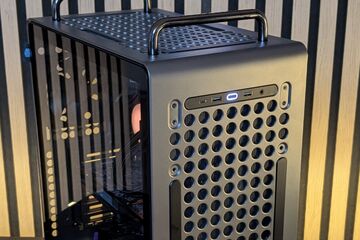 Cooler Master QUBE 540 testé par Geeknetic Cooler Master QUBE 540 testé par Geeknetic