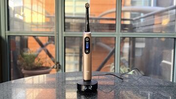 Oral-B iO reviewed by Tech Advisor