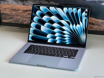 Apple MacBook Air 15 reviewed by NotebookCheck