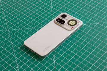 Nothing Phone 4a Pro test� par The Verge