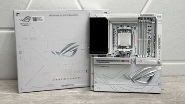 Asus  ROG Crosshair X870E Glacial test� par PCGamer