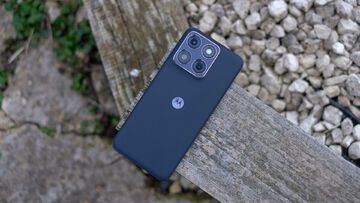 Motorola Edge 70 Fusion test� par Trusted Reviews