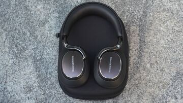 Bowers & Wilkins PX8 test par Trusted Reviews