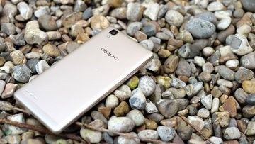 Oppo F1 test par TechRadar