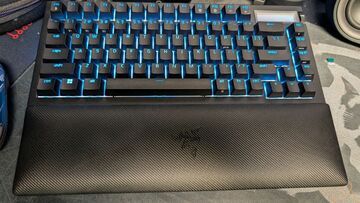 Razer BlackWidow V4 Pro 75 test� par Gaming Trend