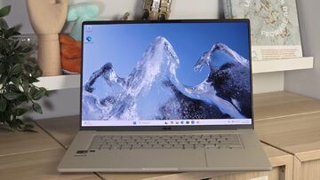 Asus  Zenbook A16 test� par LeCafeDuGeek